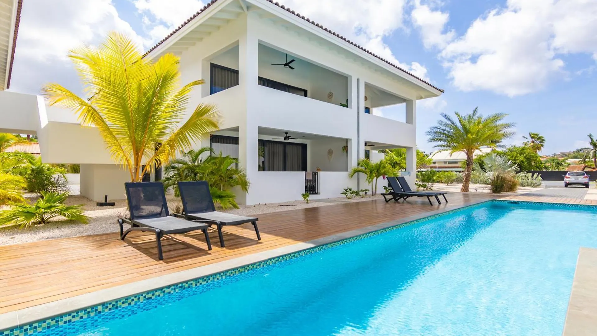 The Sunset - Luxurious Penthouse Near Jan Thiel Beach
